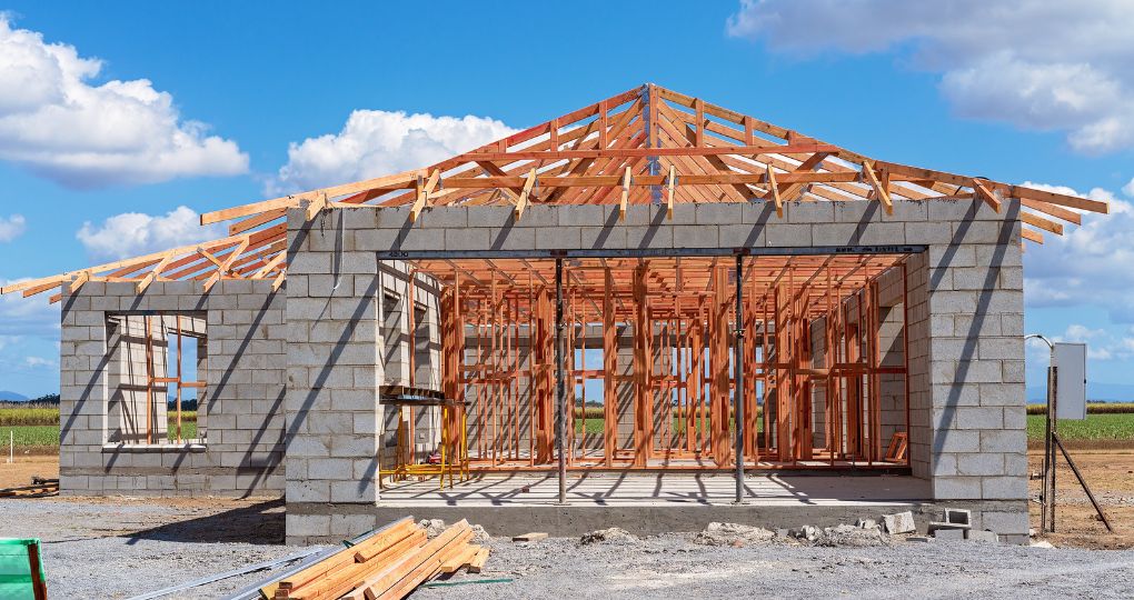 Care sunt etapele construirii unei case